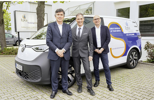 v.l.: Christian Le Gousse, Chief Commercial Officer EMEA, Marco Nocivelli, CEO und Präsident von Epta und Bernd Haller, Geschäftsführer von Epta Deutschland