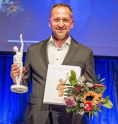 Joachim Huber, stellv. Vorstandsvorsitzender der Peter Huber Kältemaschinenbau SE, bei der Preisverleihung in Düsseldorf.