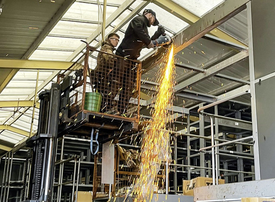 Demontage Bestandsregalanlage.