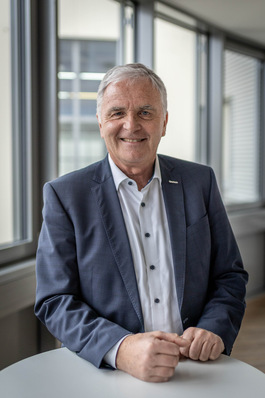 Kurt Maurer: Nach über 30 Jahren im Unternehmen, davon 26 Jahre als Geschäftsführer, scheidet Kurt Maurer zum 31. Mai 2025 auf eigenen Wunsch aus der Geschäftsführung der Systemair GmbH aus.