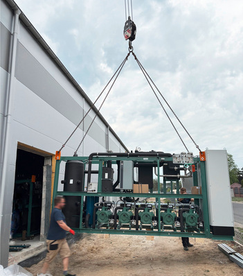 Passgenaue Einbringung in den Maschinenraum