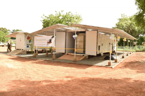 Fertiggestellte SophiA-Pilotanlage an der Dr. 
Sedogo Clinic in Burkina Faso