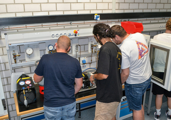 Auch für Arbeiten an Propan-Anlagen wird ab 12.03.29 das Zertifikat A1 gefordert.