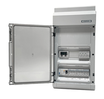 Die Elektro-Unterverteilung für die Wärmepumpe von Wolf ist in einem eigenen vorverdrahteten Aufputz-Schaltschrank integriert. Sie enthält alle erforderlichen Verdrahtungskomponenten der Wärmepumpenanlage.