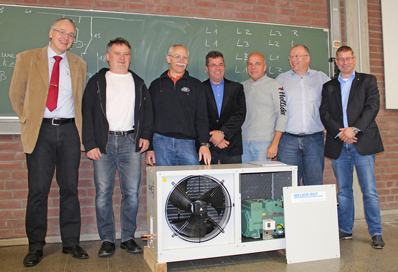 Volker Kleebaum (Schulleiter), Frank Werner, Theodor Vollmer, Matthias Heinrichs (Beijer Ref), Bertram Hense, Andreas Dümke (Abteilungsleiter Kälte-Klima), Michael Rutkat (Beijer Ref) (v.l.)