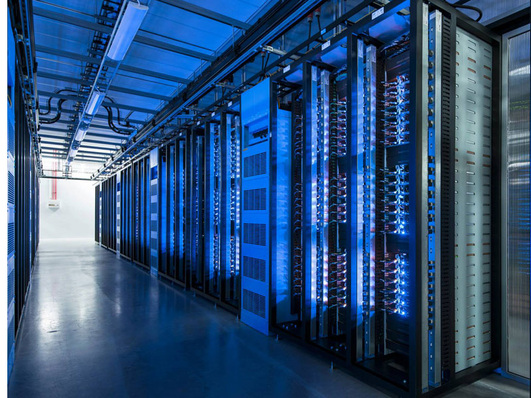 Effiziente Kühlung von Rechenzentren durch Verdunstungskühler