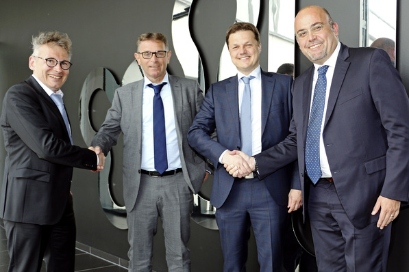 Beijer Ref und Bitzer arbeiten auch künftig eng im Vertrieb und beim Kundenservice zusammen. Im Bild (von links): Erik Bucher (Bitzer Director Sales Refrigeration), Robert Schweig (Vice President Beijer Ref ARW, Procurement), Simon Karlin (COO & Executive Vice President, Beijer Ref ARW) und Gianni Parlanti (Bitzer Chief Sales and Marketing Officer).