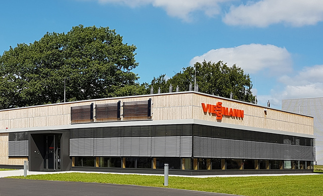 Die neue Viessmann Verkaufsniederlassung in Hamburg erfüllt höchste Effizienzanforderungen, zum Beispiel schon heute die Energy Performance of Buildings Directive (EPBD) für 2020.