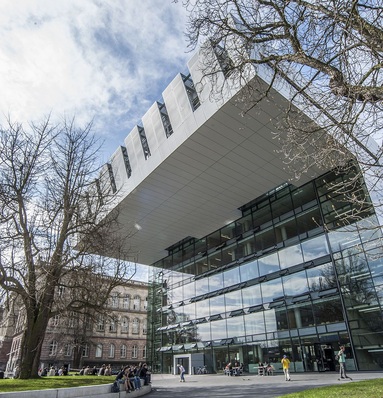 Tagungsort der Smart Building Convention: Das SuperC der RWTH Aachen University im Stadtzentrum, nahe dem Aachener Dom und dem Rathaus.