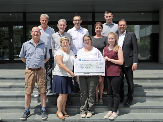 Mitarbeiter spenden 16.000 Euro