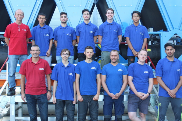 Im September haben zehn junge Männer ihre Ausbildung bei Engie Refrigeration begonnen, hier zusammen mit ihren Ausbildern.