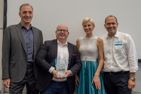 Übergabe des Chillventa Award in der Kategorie Klimatechnik an Daikin und seine Projektpartner.
