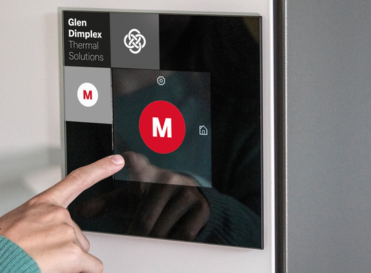 Alles auf einen Blick bei der Wärmepumpen-Bedienung des Systems M: Wunschtemperatur, Einstellungen fürs Wochenende oder den Urlaub - mit nur einem Fingertipp.