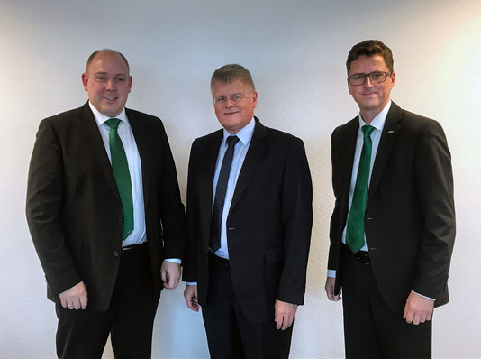 Auf dem Bild (von links): Rainer Große-Kracht (Vorstandsmitglied und Chief Technology Officer bei Bitzer), Dr. Horst Peter Wurm (geschäftsführender Gesellschafter der neuen Wurm Holding GmbH) und Frank Hartmann (Vorstandsmitglied und Chief Financial Officer bei Bitzer)